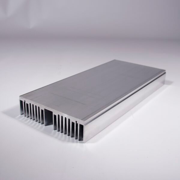 Disipador 13,5x 30cm 300w